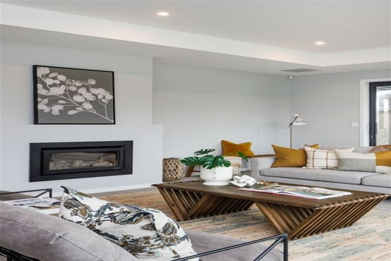 Photo of property in 92 Jickell Street, Hokowhitu, Palmerston North, 4410