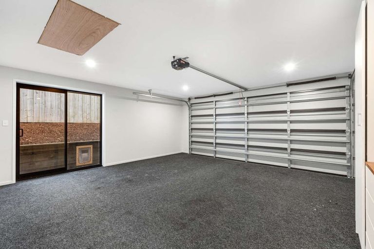 Photo of property in 9 Rehua Place, Waiwhakaiho, New Plymouth, 4312