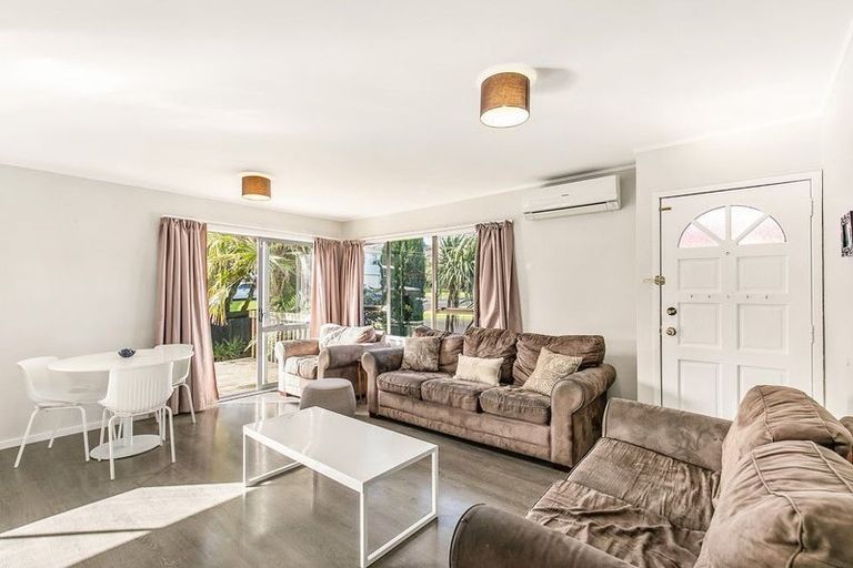 Photo of property in 1/60 Simon Ellice Drive, Bayview, Auckland, 0629