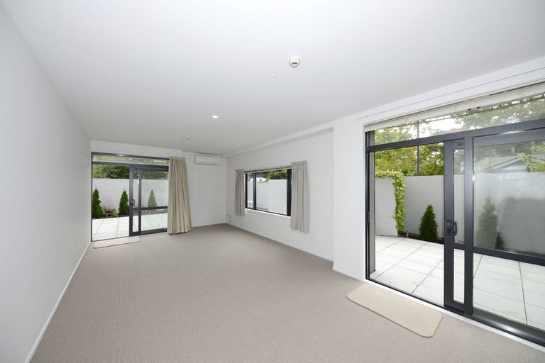 Photo of property in Gloucester Towers, 2/28 Gloucester Street, Christchurch Central, Christchurch, 8013