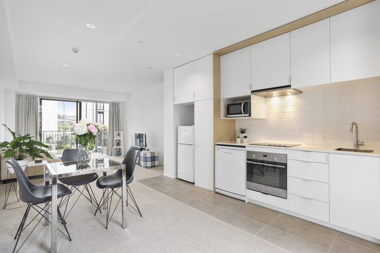 Photo of property in 113/4 Bluegrey Avenue, Stonefields, Auckland, 1072