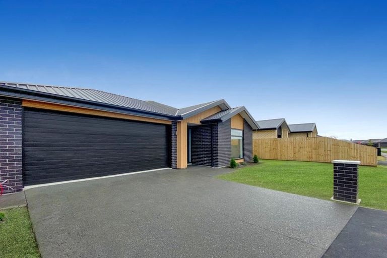 Photo of property in 41 Champagne Avenue, Yaldhurst, Christchurch, 8042