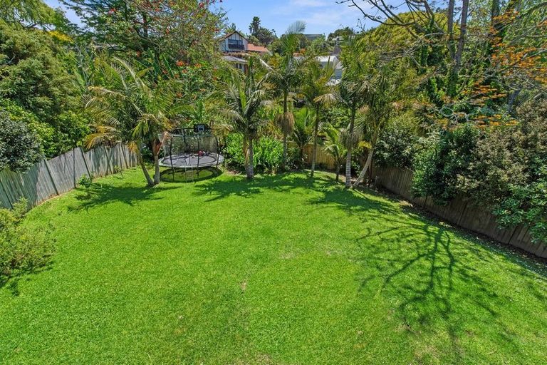 Photo of property in 860 Beach Road, Waiake, Auckland, 0630