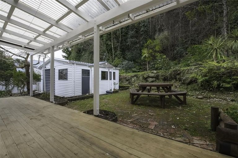 Photo of property in 10 Coote Road, Bluff Hill, Napier, 4110