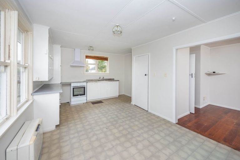 Photo of property in 8 Lee Place, Bader, Hamilton, 3206