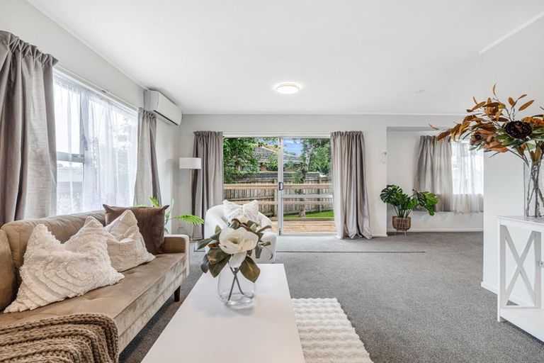 Photo of property in 1/24 Kennington Drive, Clendon Park, Auckland, 2103