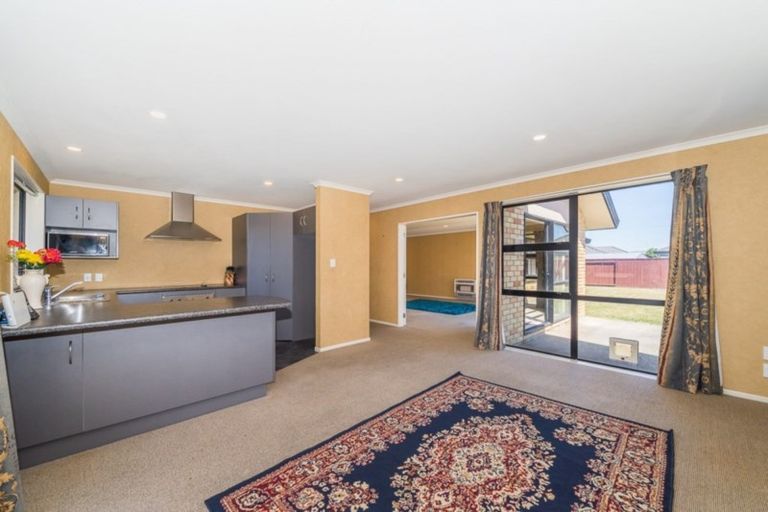 Photo of property in 10 Geneva Terrace, Kelvin Grove, Palmerston North, 4414