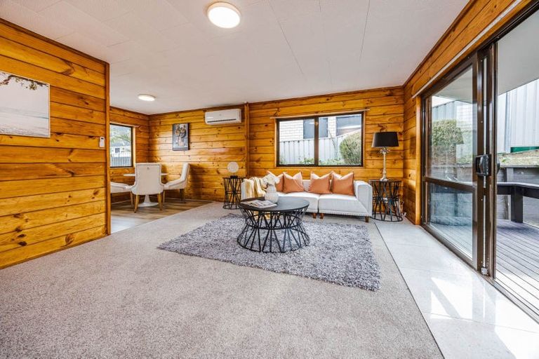 Photo of property in 3/32 Great South Road, Papakura, 2110