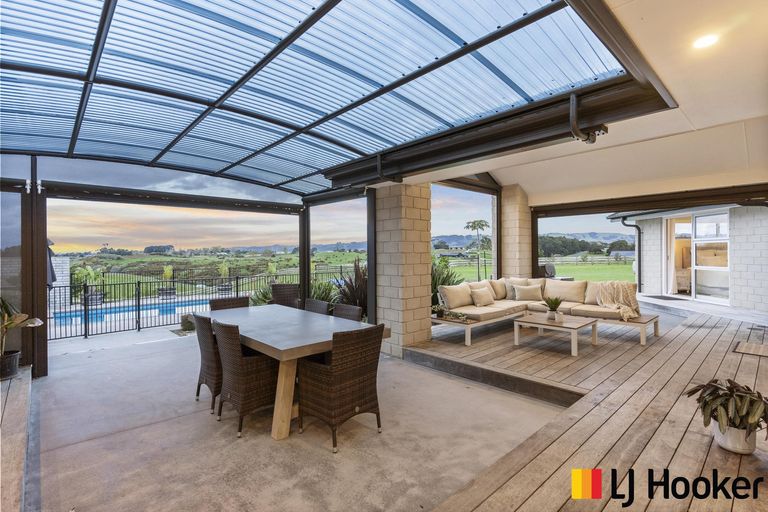 Photo of property in 75 Waimanu Awa Road, Runciman, Drury, 2579