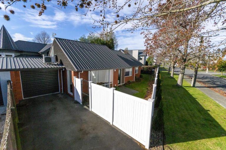 Photo of property in 1/22 Mary Street, Papanui, Christchurch, 8053