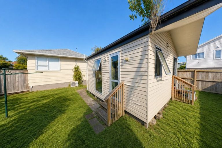 Photo of property in 105 Mahia Road, Wattle Downs, Auckland, 2103
