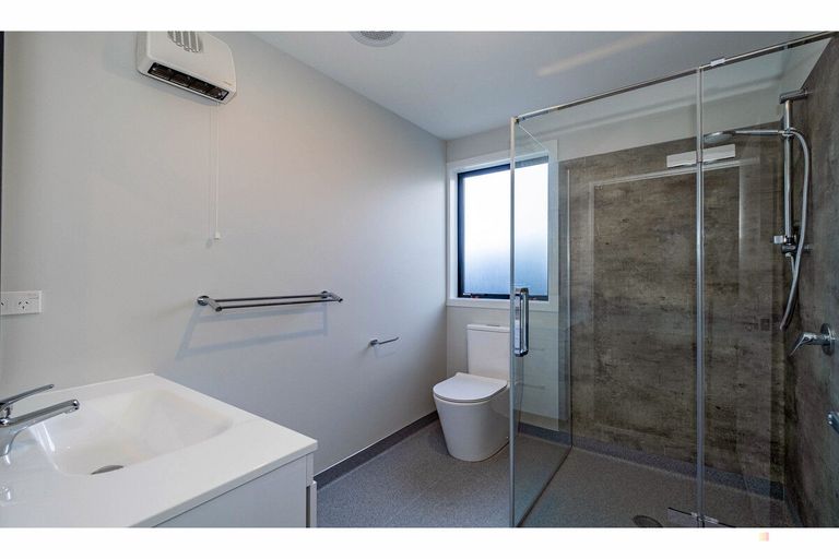 Photo of property in 8a Holmes Street, Waimate, 7924