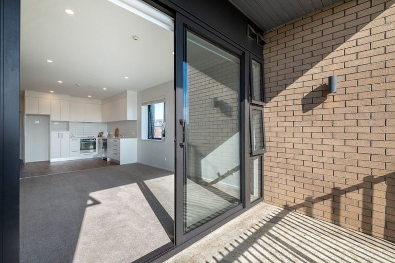 Photo of property in 207/38d Fraser Avenue, Northcote, Auckland, 0627
