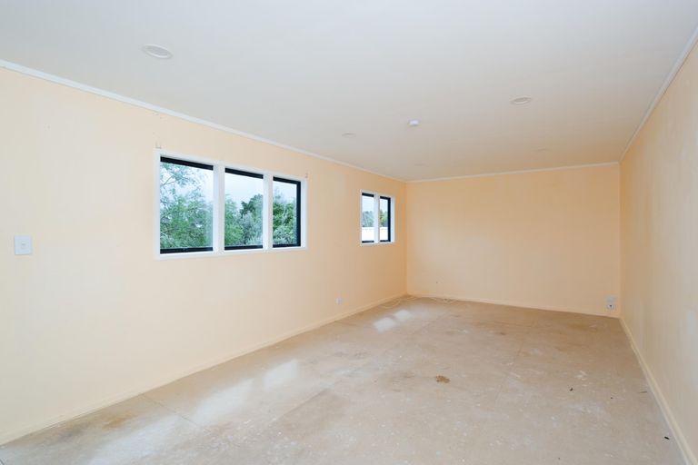 Photo of property in 19a Pisces Road, Glen Eden, Auckland, 0602