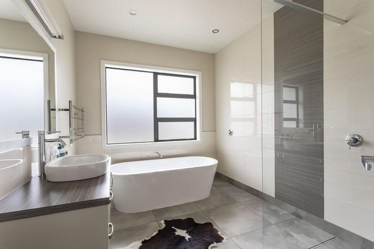 Photo of property in 32 Tirohanga Road, North Taieri, Mosgiel, 9092