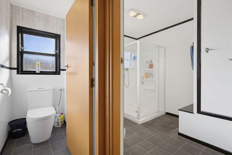 Photo of property in 1 Joanna Place, Deanwell, Hamilton, 3206