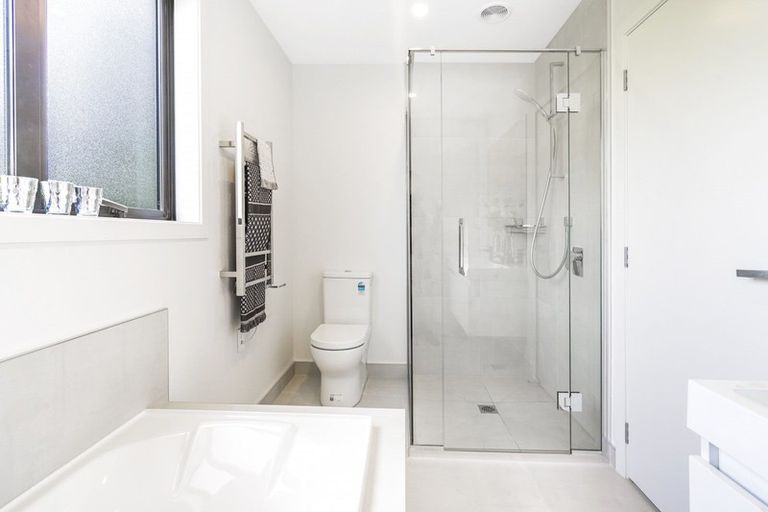 Photo of property in 2b Edgecumbe Street, Whitiora, Hamilton, 3200