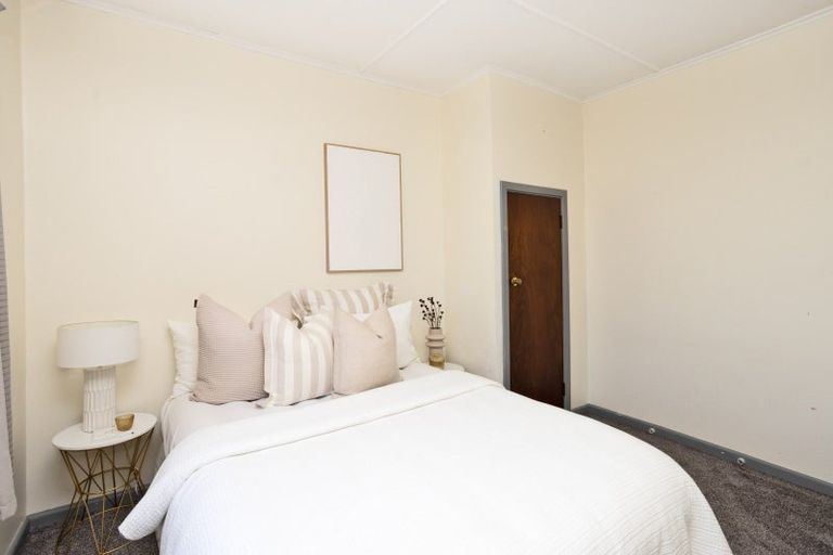 Photo of property in 27 Bullar Street, Grasmere, Invercargill, 9810