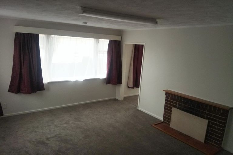 Photo of property in 42 Great South Road, Papatoetoe, Auckland, 2025