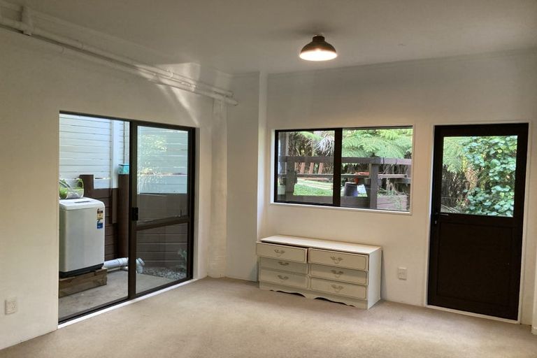 Photo of property in 89 Glenesk Road, Piha, New Lynn, 0772