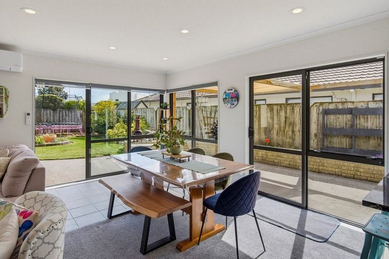 Photo of property in 166 Milne Drive, Paraparaumu, 5032