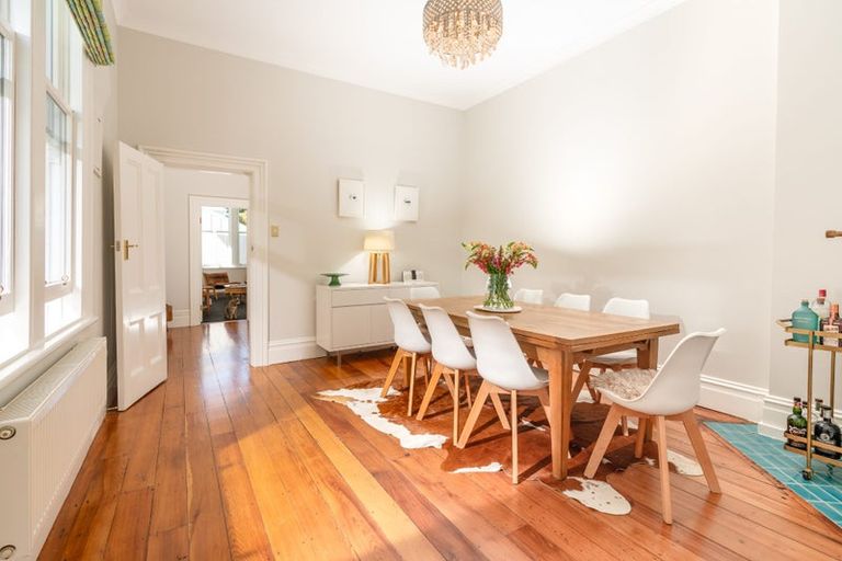 Photo of property in 84 Roxburgh Street, Mount Victoria, Wellington, 6011