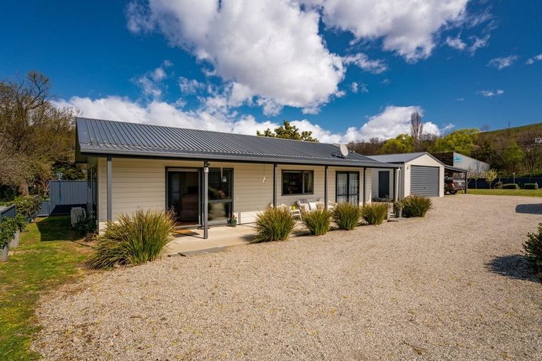 Photo of property in 135 Main Road, Luggate, Cromwell, 9383