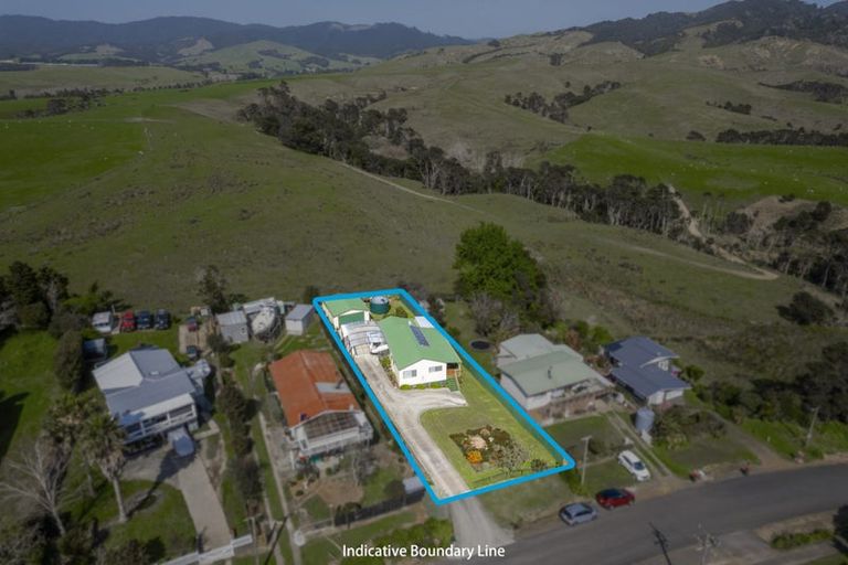 Photo of property in 92 Bays Road, Orere Point, Papakura, 2585