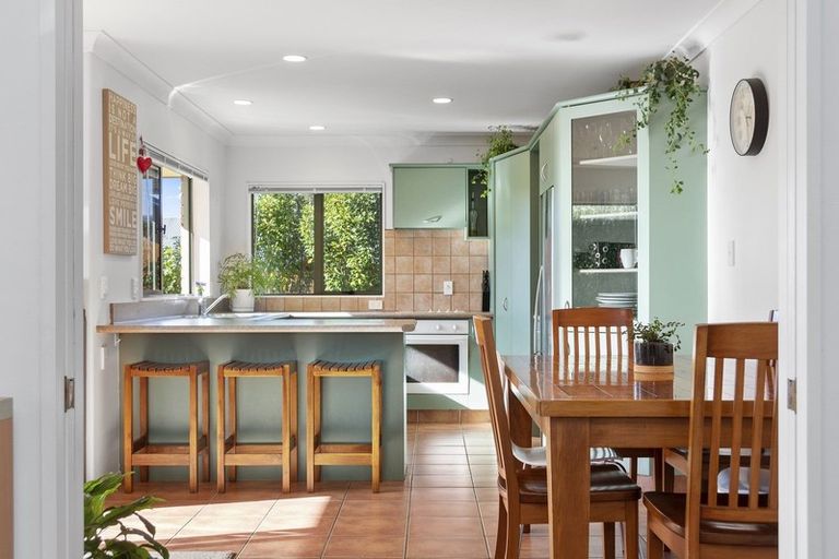 Photo of property in 10 Wouldbank Way, Welcome Bay, Tauranga, 3112