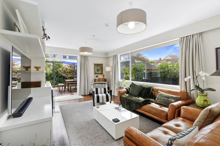 Photo of property in 2/57 Hautana Street, Woburn, Lower Hutt, 5010