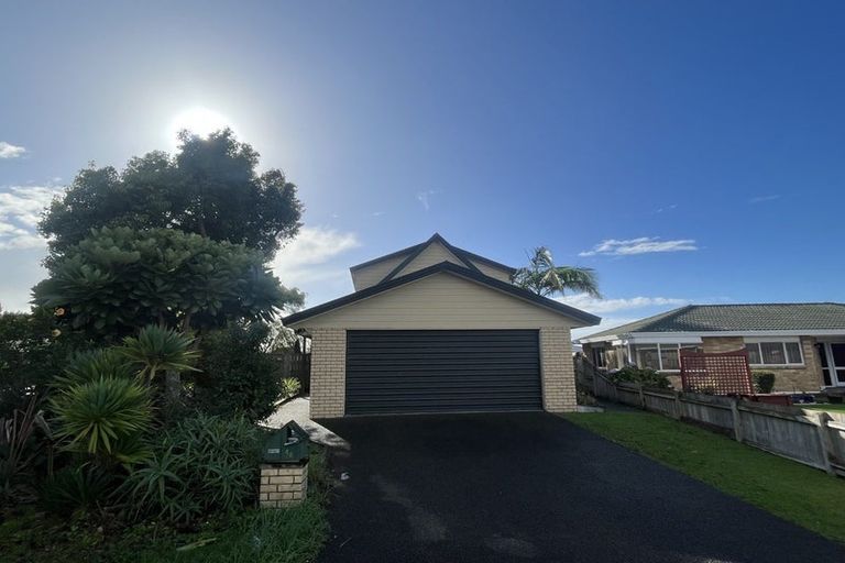 Photo of property in 48 Lakeside Drive, Orewa, 0931