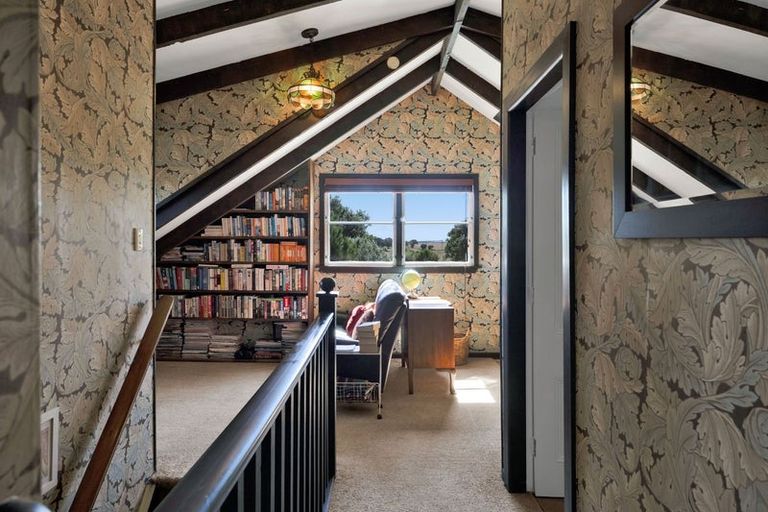 Photo of property in 23 Gibson Place, Patea, 4520