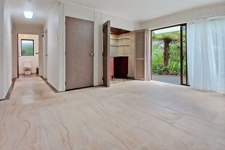 Photo of property in 9 Saddleback Rise, Murrays Bay, Auckland, 0630