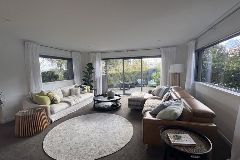 Photo of property in 8 Hikanui Drive, Havelock North, 4130