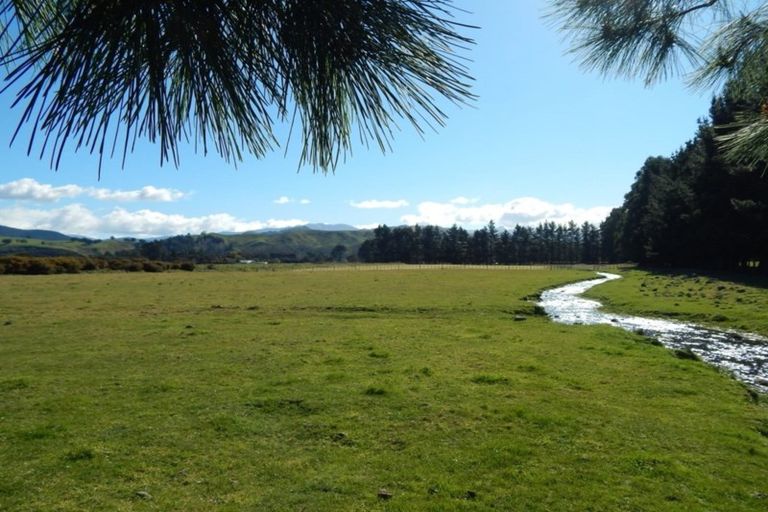 Photo of property in 832d Chester Road, West Taratahi, Carterton, 5791