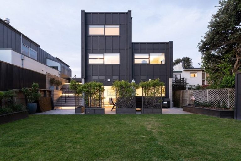 Photo of property in 26 Oceanview Road, Mount Maunganui, 3116