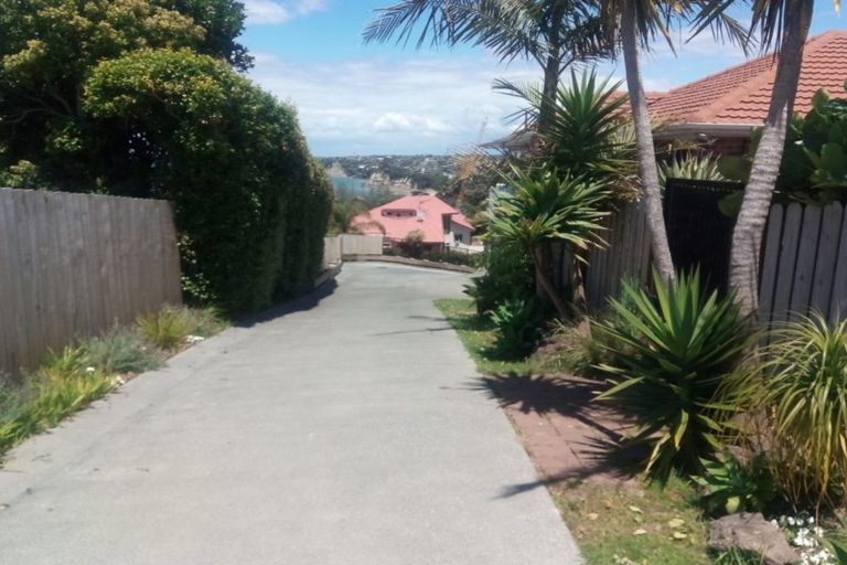 Photo of property in 13a Ridge Road, Waiake, Auckland, 0630