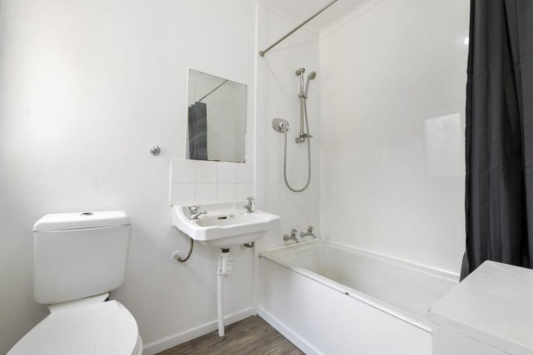 Photo of property in 7a Bellvue Road, Kawaha Point, Rotorua, 3010