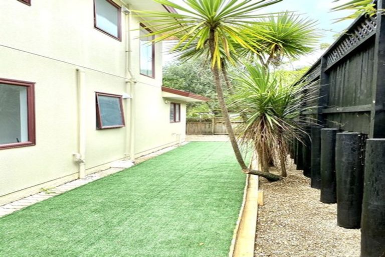 Photo of property in 1/31 Roanoke Way, Albany, Auckland, 0632