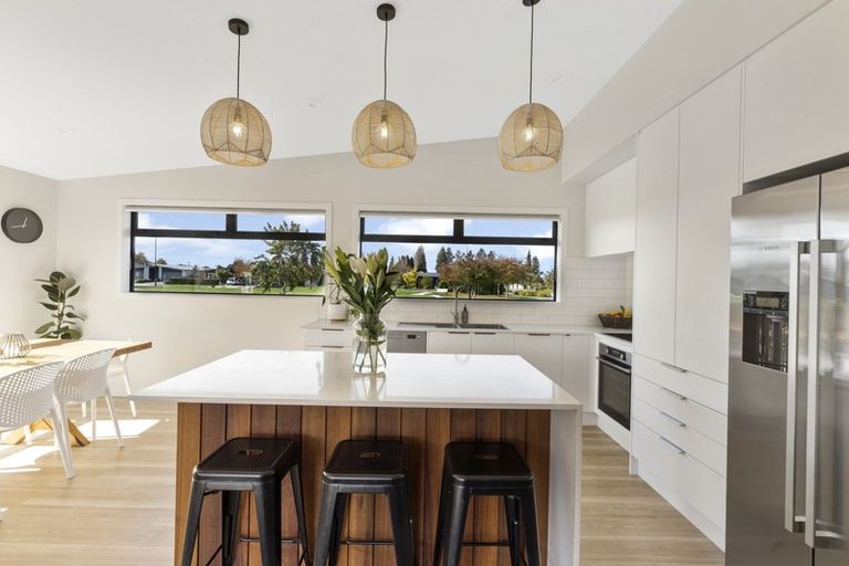 Photo of property in 12 Tana Pukekohatu Avenue, Motueka, 7120