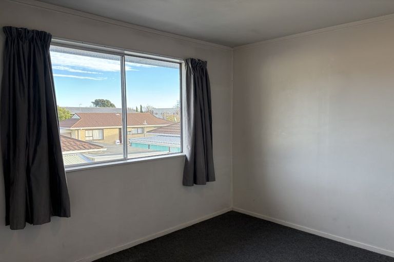 Photo of property in 28g Leighton Avenue, Waiwhetu, Lower Hutt, 5010