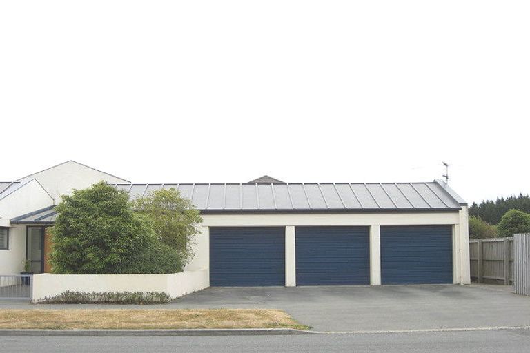 Photo of property in 97 Broadhaven Avenue, Parklands, Christchurch, 8083