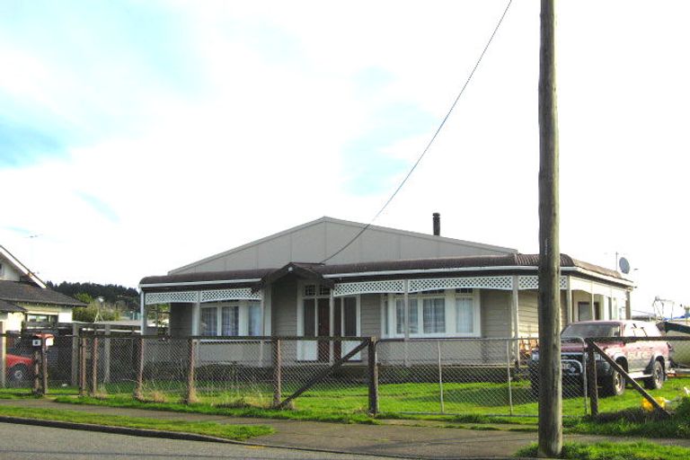 Photo of property in 21 Burrows Street, Bluff, 9814