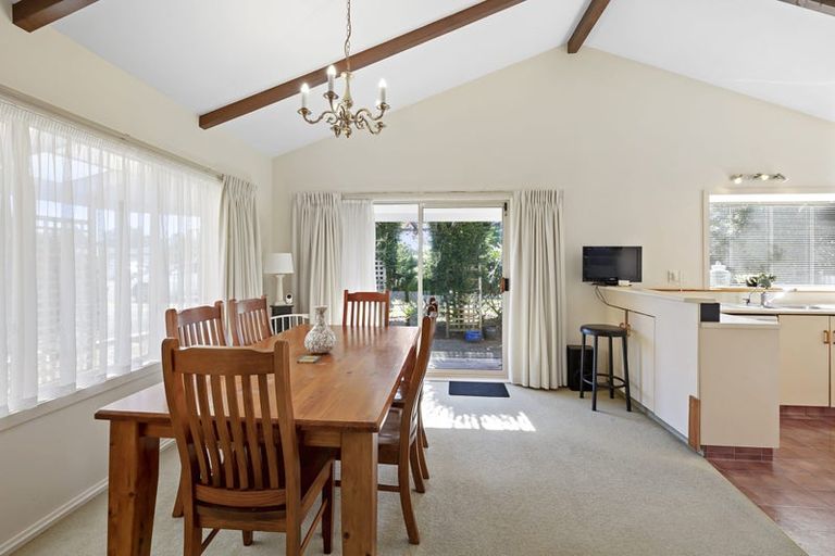 Photo of property in 51 Karina Road, Merrilands, New Plymouth, 4312