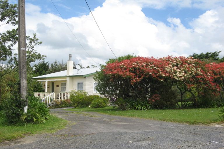 Photo of property in 185 Trigg Road, Kumeu, 0891