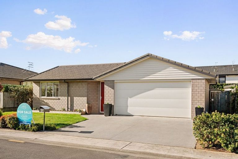 Photo of property in Waterview Estate, 39/4 Greystone Place, Omokoroa, 3114