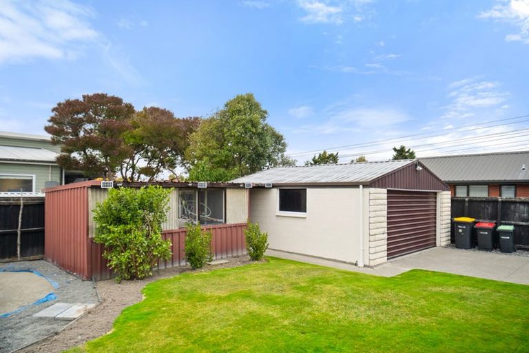 Photo of property in 14 Takaro Avenue, Sockburn, Christchurch, 8042