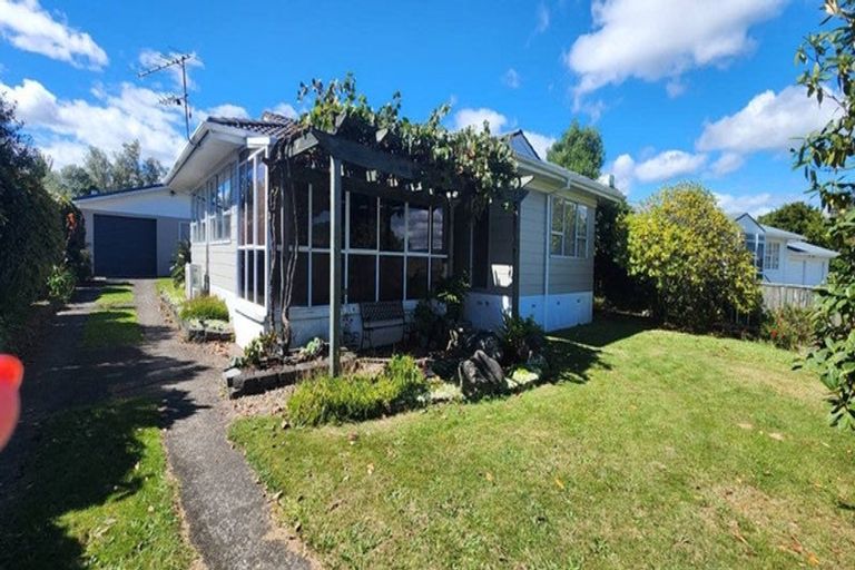 Photo of property in 27 Browning Crescent, Owhata, Rotorua, 3010