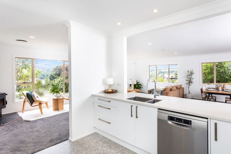 Photo of property in 34 Te Kauri Place, Helensville, 0800