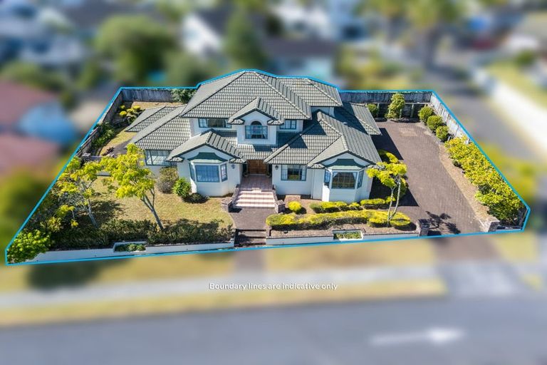 Photo of property in 2/2 Hobie Court, West Harbour, Auckland, 0618